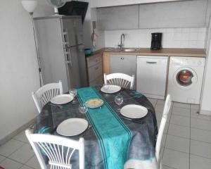 Fréjus le Césarée location de vacances Parking Piscine Terrasse Wifi