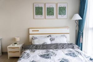 A2J Luxury 3BR Uptown Balcony BGC Suite Near Mall