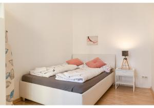 Cheerful 2BR Apartment - suitable for Longstays