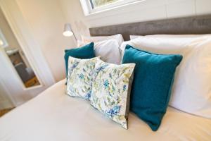 The Pond Lodges Barstobrick