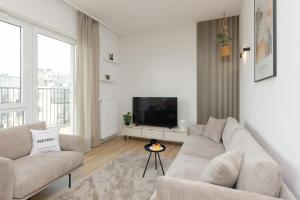 Optyków Spacious & Cosy Apartment with Parking by Renters