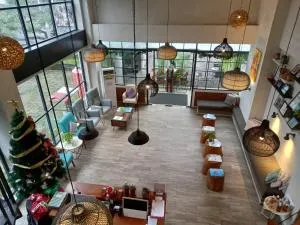 万鸦老S阁楼酒店 - Tateli