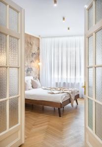 Old Town Bucharest, Luxury 2 Bedrooms Apartment