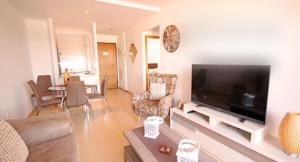Casa Leona: Fully furnished, secure golf resort penthouse apartment with gorgeous views in Murcia