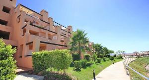 Casa Leona: Fully furnished, secure golf resort penthouse apartment with gorgeous views in Murcia