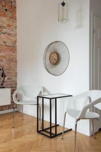 Old Town Basilisk Apartment by BookingHost