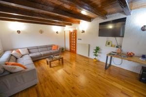 Holiday Home Toplica Natura with natural thermal Bath 