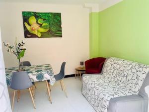 Appartements Appartement Amelie-les-Bains-Palalda, 2 pieces, 4 personnes - FR-1-703-130 : photos des chambres