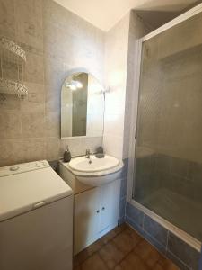 T3 Cabine avec piscine collective à 900 m de la Plage 5LHSP138