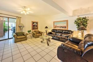 Chic Cabo San Lucas Getaway Less Than 2 Miles to Beaches!