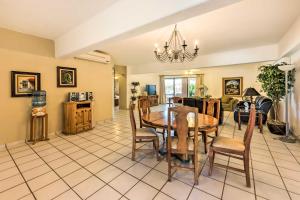 Chic Cabo San Lucas Getaway Less Than 2 Miles to Beaches!