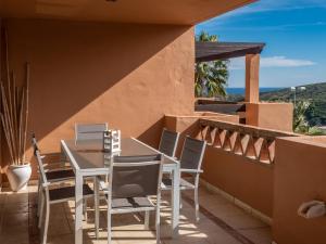 2225-Spacious 3 bedrooms with sea view
