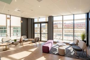 Hotels B&B HOTEL Toulon Centre Gare : photos des chambres