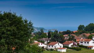 Maisons d'hotes Villa Enara : Chambre Double Deluxe avec Balcon - Vue sur Mer