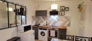 Appartements Charmant T2 proche Chateau, Gare, UCO, Parking prive : photos des chambres