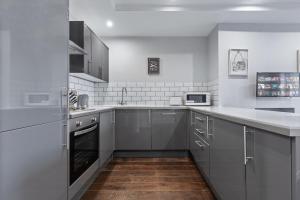 Majestic 4 at Reganway RW4