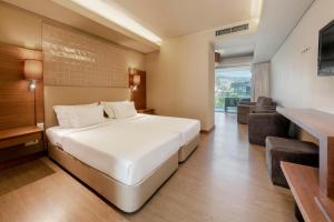 Studio with Mountain View room in Four Views Baia