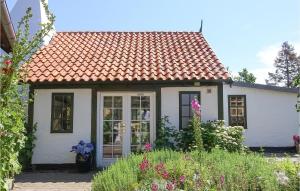 Awesome home in Svaneke with 2 Bedrooms and WiFi