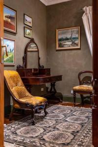 The spotted cow,city fringe,pet friendly-Free wine