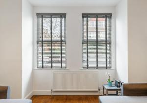 Two Bed Flat in Bush Hill Park