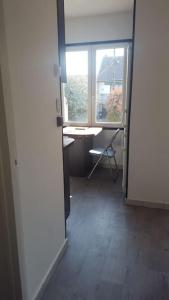 Appartements Studio 2 lits jumeaux 1 station Tram aeroport Orly : photos des chambres