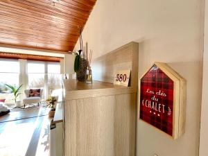 Chalets Chalet cosy dominant le village : photos des chambres