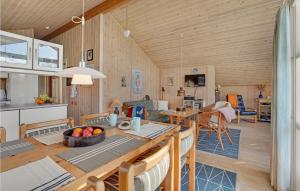 Lovely Home In Faxe Ladeplads With Wifi