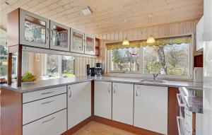 Lovely Home In Faxe Ladeplads With Wifi