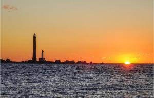 Maisons de vacances Nice Home In Plouguerneau With Wifi : photos des chambres