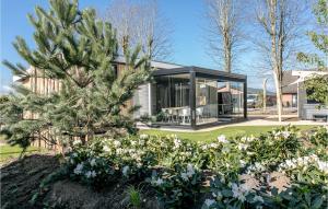 Nice Home In Voorthuizen With Wifi