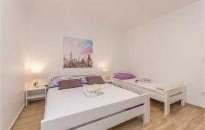 Apartments in Turanj, 20m from the beach