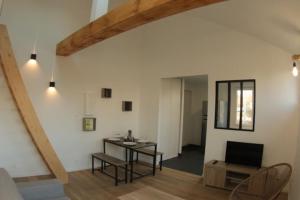 Appartements Logement independant appartement T2 bis style loft : photos des chambres