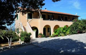 Heliovasilema (Sunset) Apartments and Studios