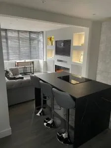 VA Home Stay - Close to Luton Airport, M1 & A505 - Barton in the Clay