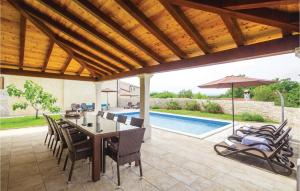 Beautiful Home In Turcic With 4 Bedrooms, Wifi And Outdoor Swimming Pool