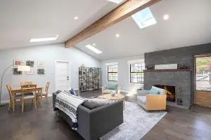 3849 La Vista Portola home - Сисайд