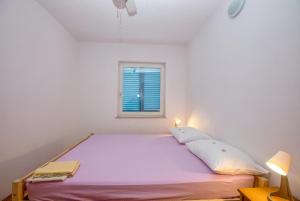 Apartments by the sea Zaboric, Sibenik - 20082