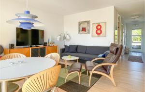 Awesome Apartment In Allinge