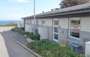 Awesome Apartment In Allinge