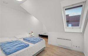 Three-Bedroom Apartment In Karrebaksminde