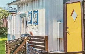 1 Bedroom Beautiful Home In Falkenberg - Glommen