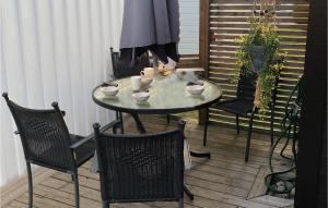 1 Bedroom Beautiful Home In Falkenberg