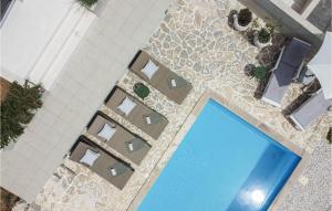 Awesome Home In Naklice With 2 Bedrooms, Wifi And Outdoor Swimming Pool