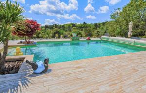 Maisons de vacances Nice Home In Murs With 5 Bedrooms, Wifi And Heated Swimming Pool : photos des chambres