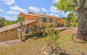 Maisons de vacances Nice Home In Murs With 5 Bedrooms, Wifi And Heated Swimming Pool : photos des chambres