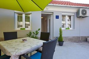 House Dvor