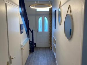 Maisons de vacances Maison familiale avec piscine chauffee, proche commerces et plage - FR-1-485-146 : photos des chambres