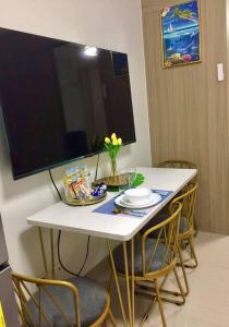 P00L Fr0nt with Balc0ny - New C0nd0 at Shore 2 MALL of ASIA