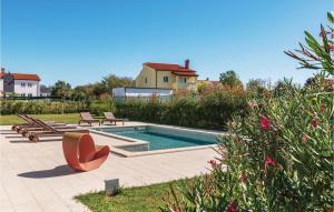 Amazing Home In Valbandon With Wifi, Outdoor Swimming Pool And Heated Swimming Pool