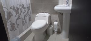 Departamento excelente ubicación con parqueo